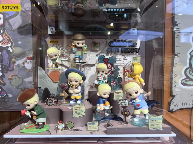 冲港股上市但靠授权IP难打天下九游会·j9网站52TOYS(图3)