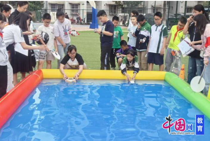 来 绵阳市御营小学举办第十三届科技月活动j9九游真人游戏第一平台竞享科技乐创未(图3)